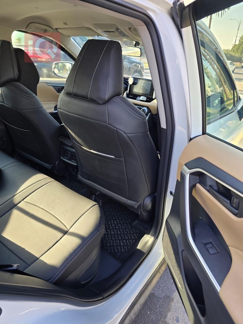 تويوتا راف 4